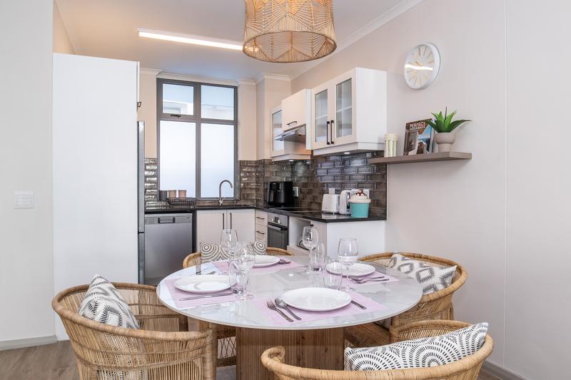 To Let 1 Bedroom Property for Rent in Muizenberg Western Cape
